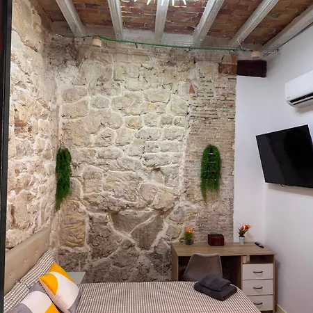 La Cova بيت ضيافة لقنت